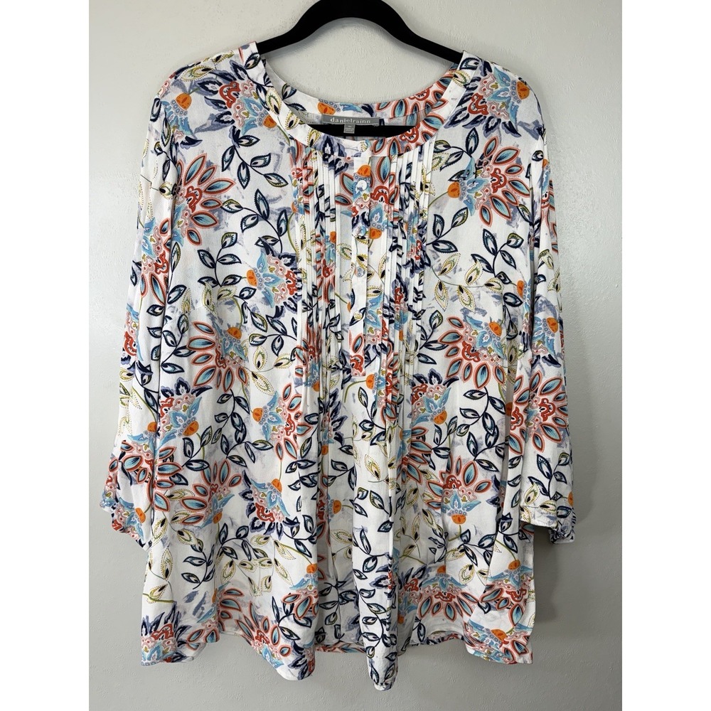 Daniel Rainn Plus Size White Floral Blouse W Gathered Bib‎ Size 3X